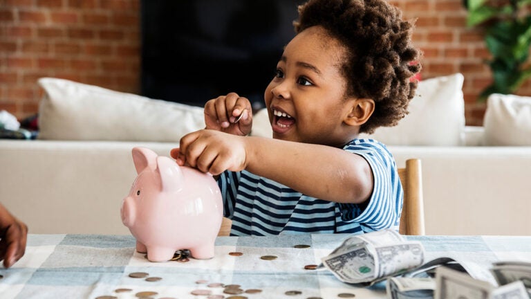 How to Teach Kids to Save Money By Age