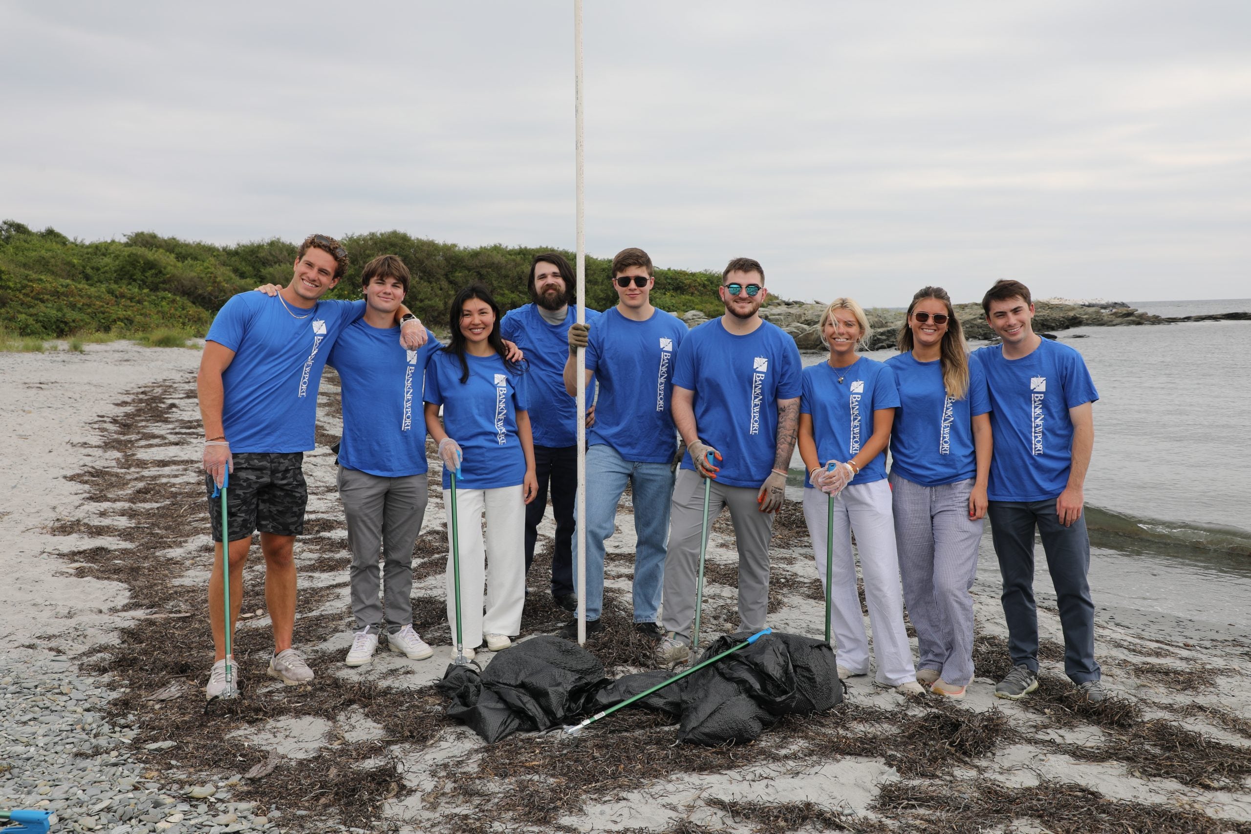 BankNewport-Save-the-Bay-CleanUp-Group-2025-scaled