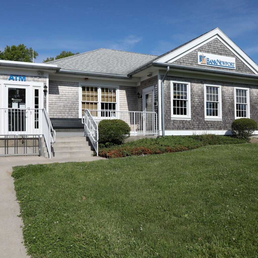 Jamestown-Branch-Exterior-1400x1400---blue-Bank