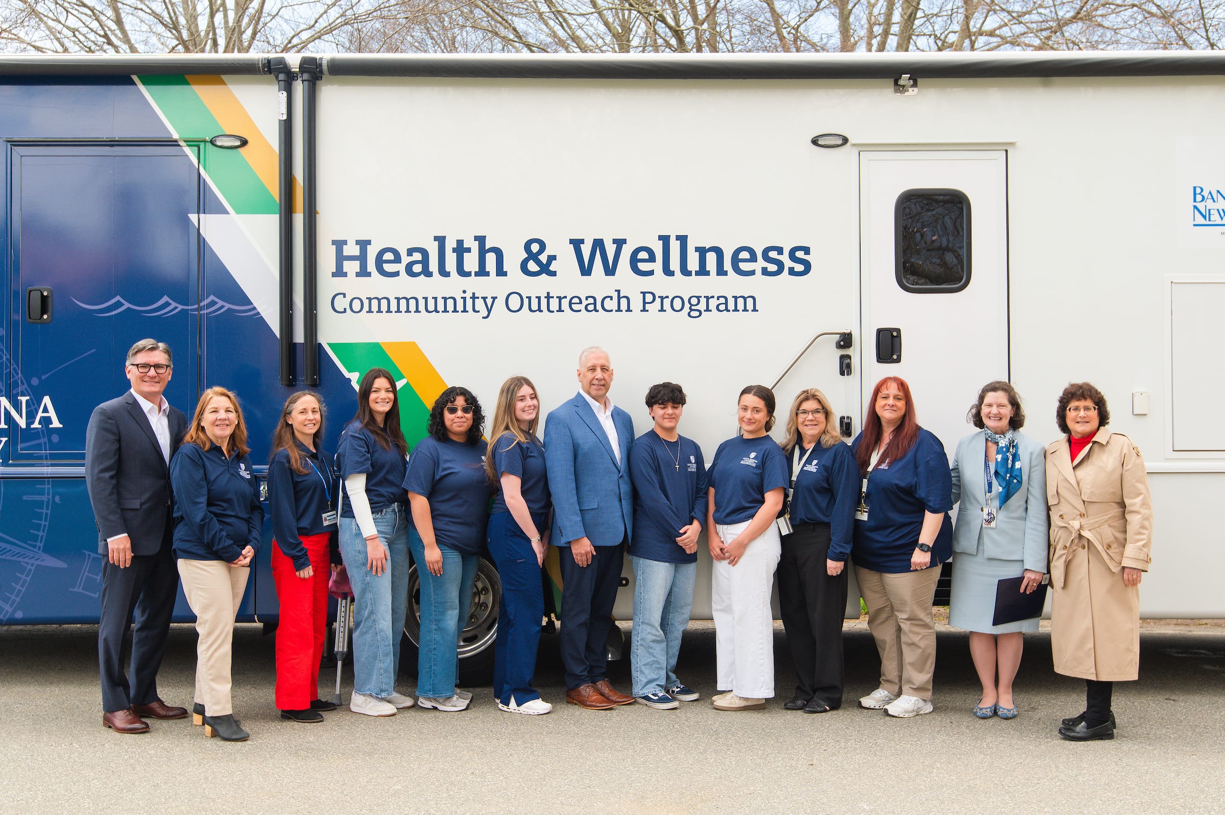 SALVE_BankNewp-P32-mobile-health2